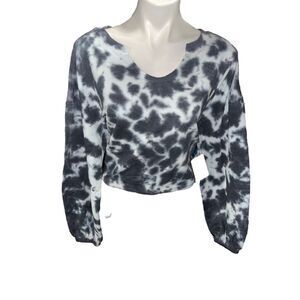 Urban rebel cropped sweatshirt size large